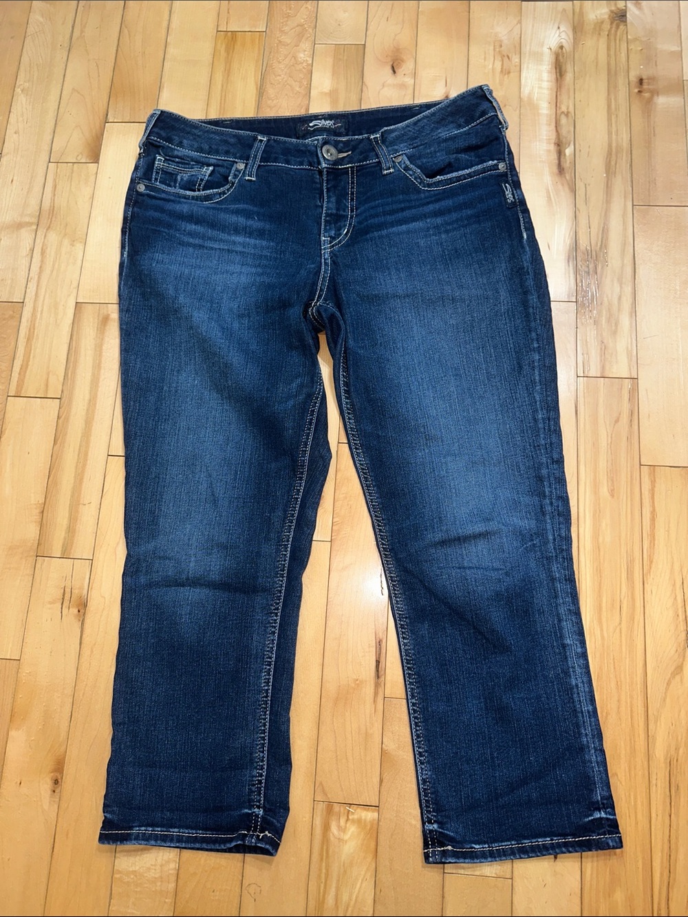 Silver Jeans Dark Blue Straight Leg Capris